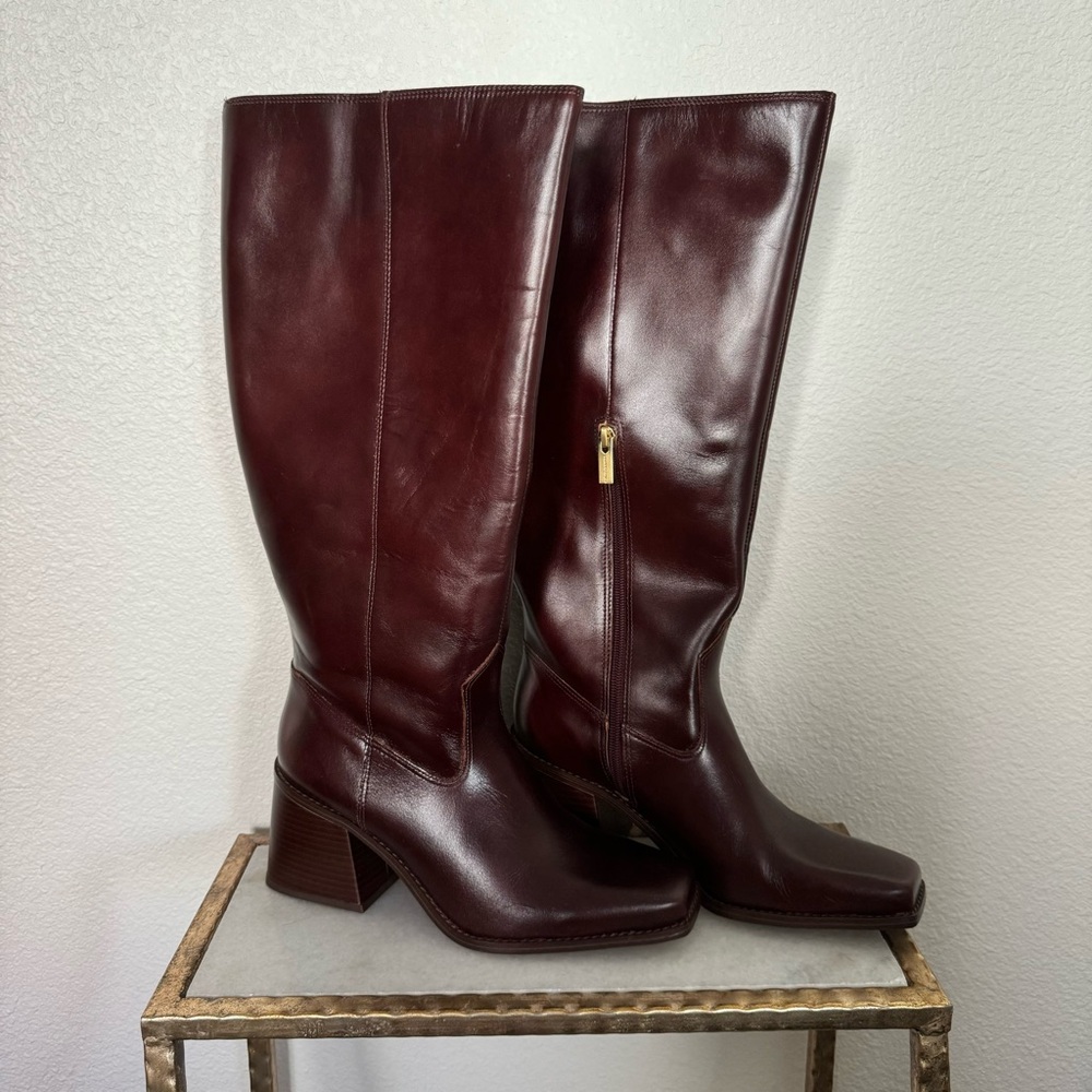 NEW IN BOX Vince Camuto Sangeti Burgundy Knee High Extra Wide Calf Boots Size 9